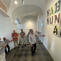 Themenführung #17 'Bild und Wort' in der Ausstellung: 'Gott hat kein Museum' mit Kurator Johannes Rauchenberger, 30.Mai 2026, special guest: Michael Endlicher