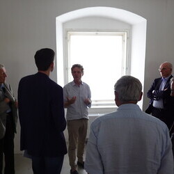                                 Ausstellung Maaria Wirkkala: NUN MEHR ? MEANTIME: F?hrung mit Kurator Johannes Rauchenberger, 15. Juli 2025, mit Rotary-Club Graz-Neutor