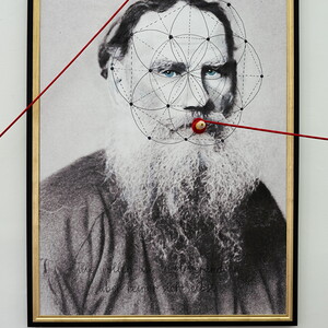 Zenita Komad, Alle wollen die Welt verändern, aber keiner sich selbst, 2023, 150 x 110 x 15 cm