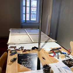 Guillaume Bruere, Dead & Alive. Alte Meister, 2021,  Ausstellungsaufbau. Foto: KULTUM/Andrea Hopper