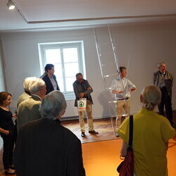                                 Ausstellung Maaria Wirkkala: NUN MEHR ? MEANTIME: F?hrung mit Kurator Johannes Rauchenberger, 15. Juli 2025, mit Rotary-Club Graz-Neutor