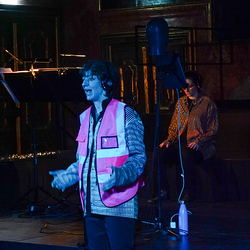 Abschluss der 4. Blumenbergtage am 14.3.26 im Minoritensaal mit einem Live-Hörspiel inszeniert von büro lunaire, nach einem Text von Stefan Schmitzer, mit Kompositionen von A. Bauer, T. Urban, F. Kindlinger, G. T. Pérez, R. Schinwald. Tontechnik B. A