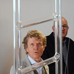                                 Führung von Kurator Johannes Rauchenberger durch die Ausstellung: 'Maaria Wirkkala: NUN MEHR – MEANTIME', 14. Mai 2025
