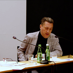 Doppelte Gäste: Thomas Ballhausen und Ferdinand Schmatz – 500 mg Orpheus Forte. | 17. November 2023 | Einführung: Barbara Rauchenberger  | Moderation des Gesprächs: Helwig Brunner. Foto: J. Rauchenberger