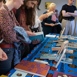 'language crosses borders': Tage der afrikanischen Literaturen: KULTUM Graz und Kunsthaus Graz, 5.–7. Mai 2023  Eröffnung am Freitag, 5. Mai im KULTUM