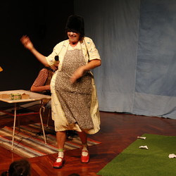 Frau Meier die Amsel, Mezzanintheater, JUNGES PUBLIKUM, September 2021. Foto: KULTUM